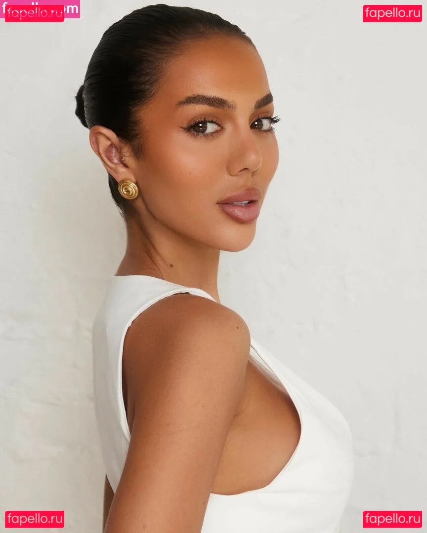 Arianna Ajtar Onlyfans Photo Gallery 