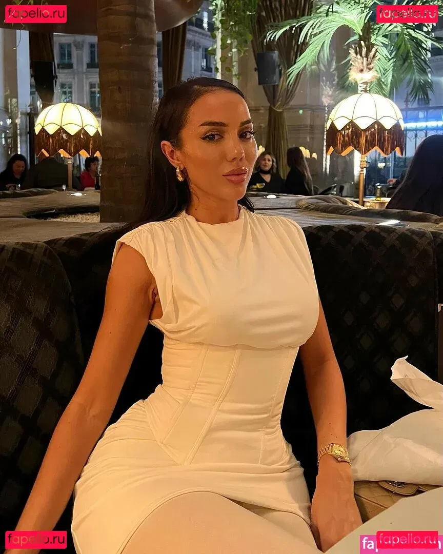 Arianna Ajtar Onlyfans Photo Gallery 