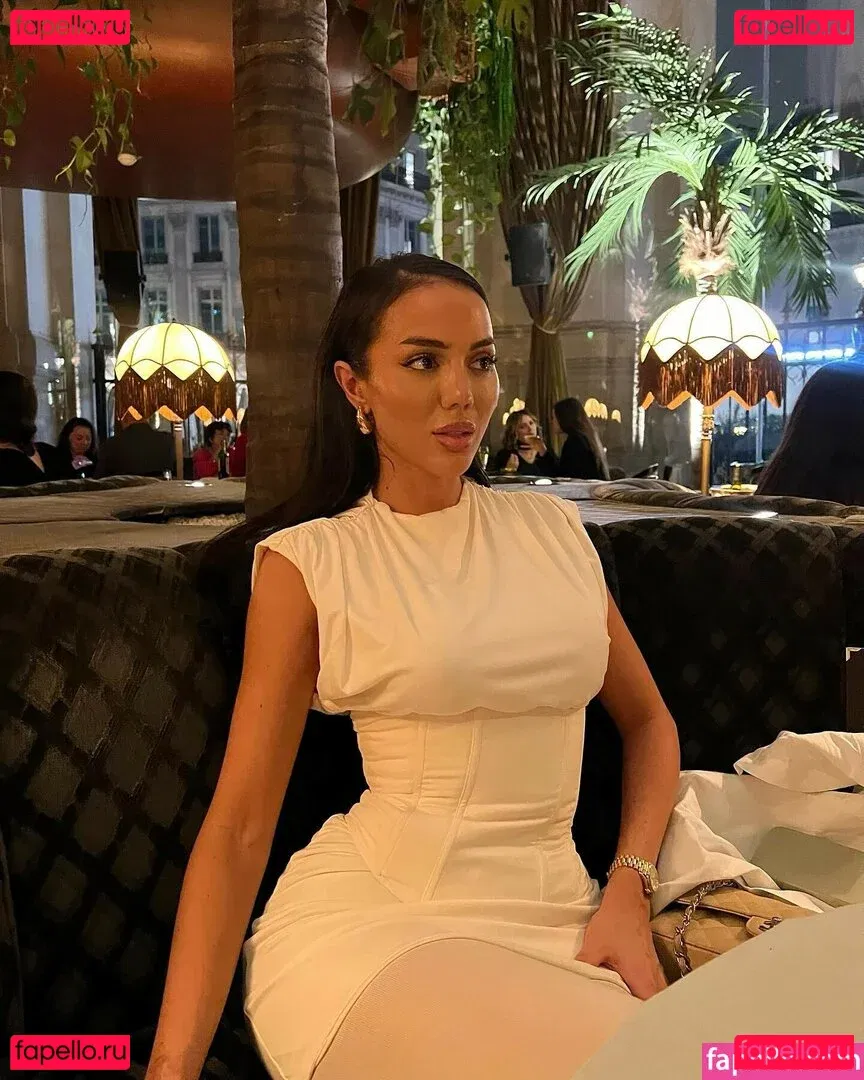 Arianna Ajtar Onlyfans Photo Gallery 