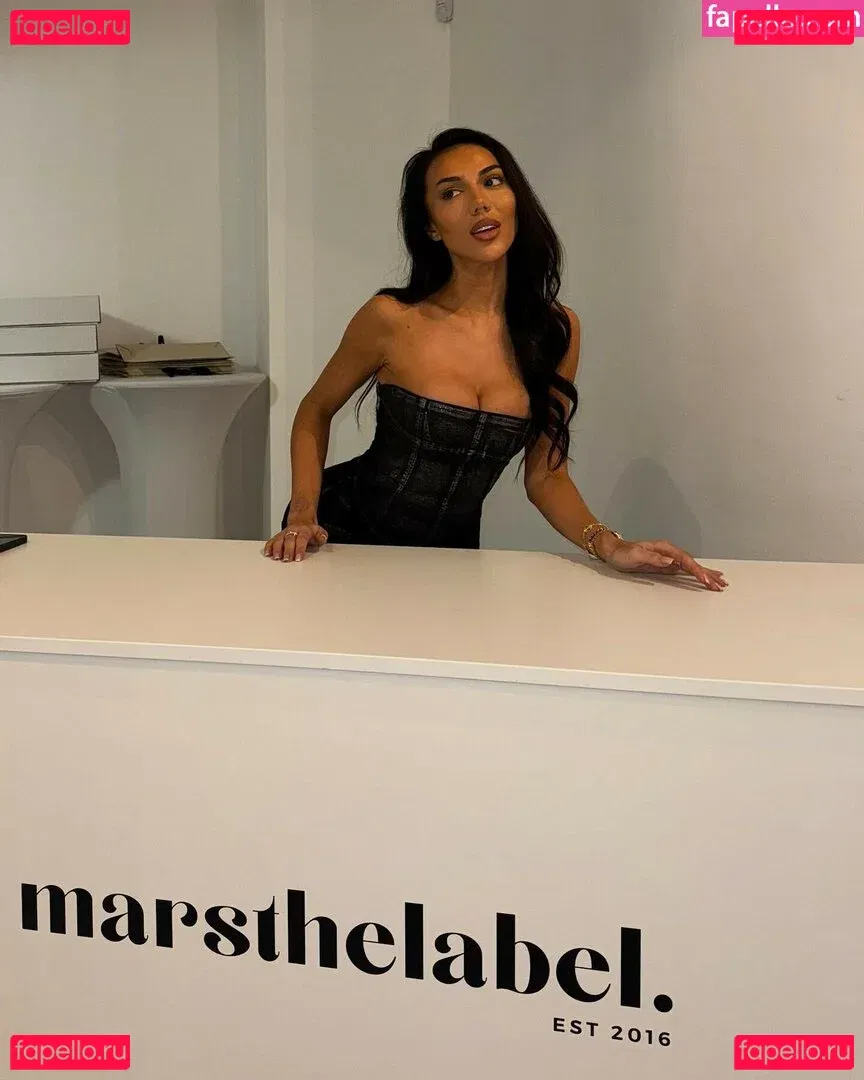 Arianna Ajtar Onlyfans Photo Gallery 