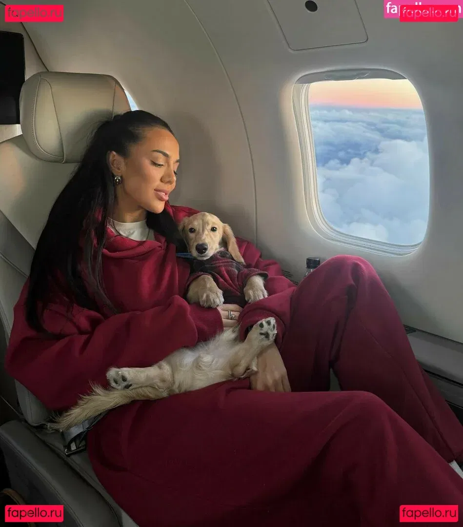 Arianna Ajtar Onlyfans Photo Gallery 