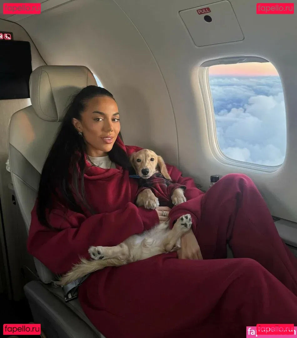 Arianna Ajtar Onlyfans Photo Gallery 