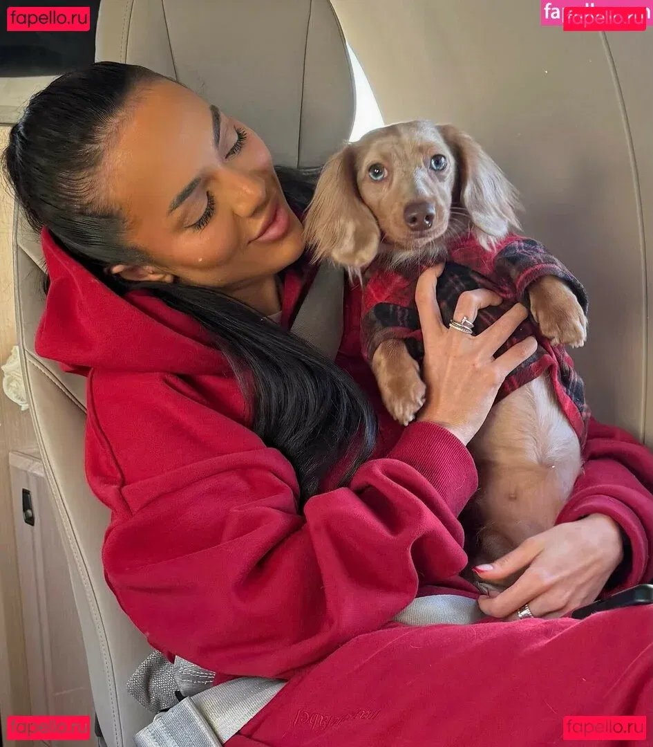 Arianna Ajtar Onlyfans Photo Gallery 