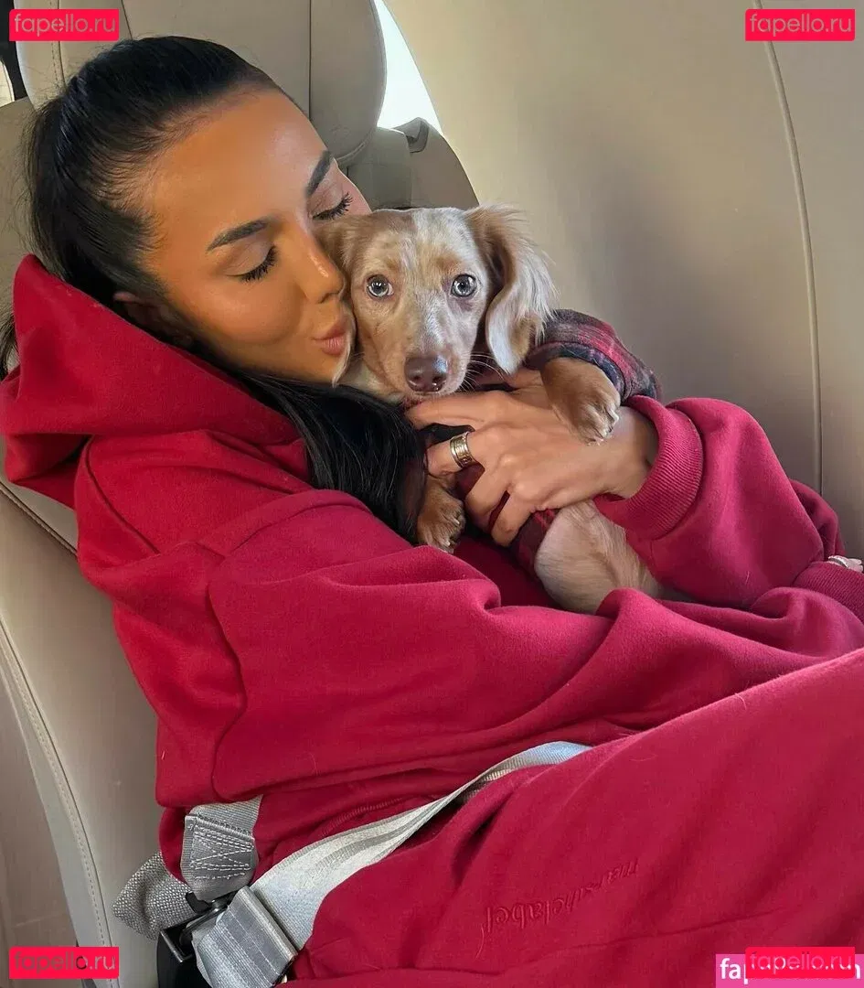 Arianna Ajtar Onlyfans Photo Gallery 