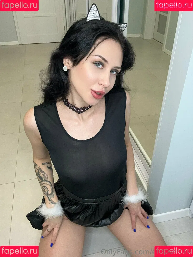 elizabeth_q Onlyfans Photo Gallery 