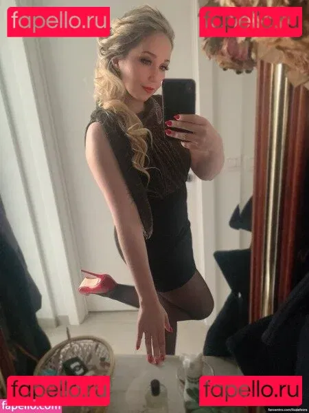 Lisa Lefevre Onlyfans Photo Gallery 