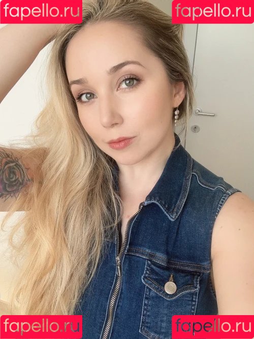 Lisa Lefevre Onlyfans Photo Gallery 