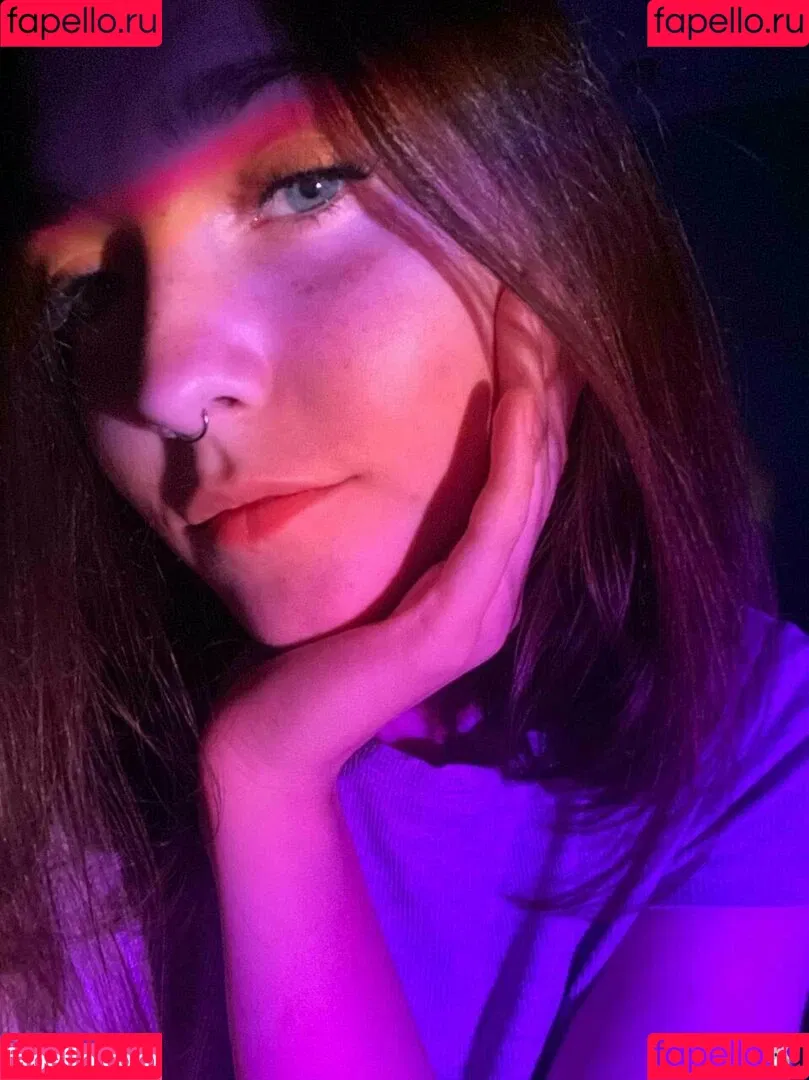 sonya_me Onlyfans Photo Gallery 