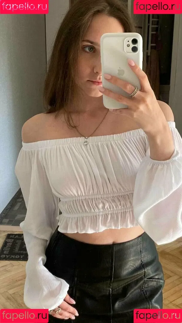 sonya_me Onlyfans Photo Gallery 