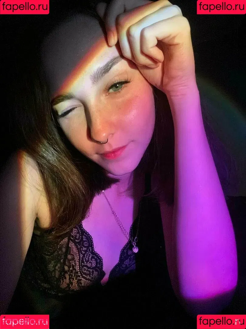 sonya_me Onlyfans Photo Gallery 
