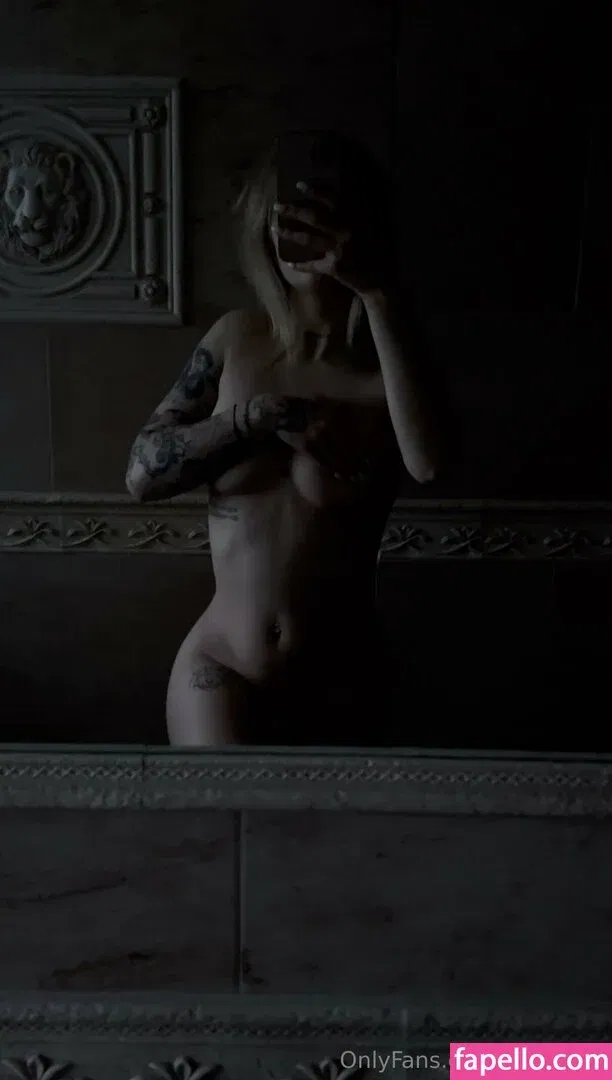 azuremly Onlyfans Photo Gallery 