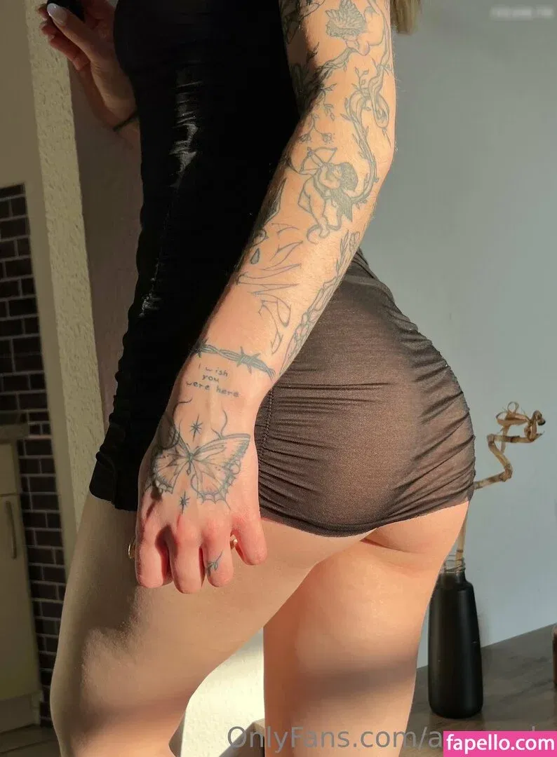 azuremly Onlyfans Photo Gallery 