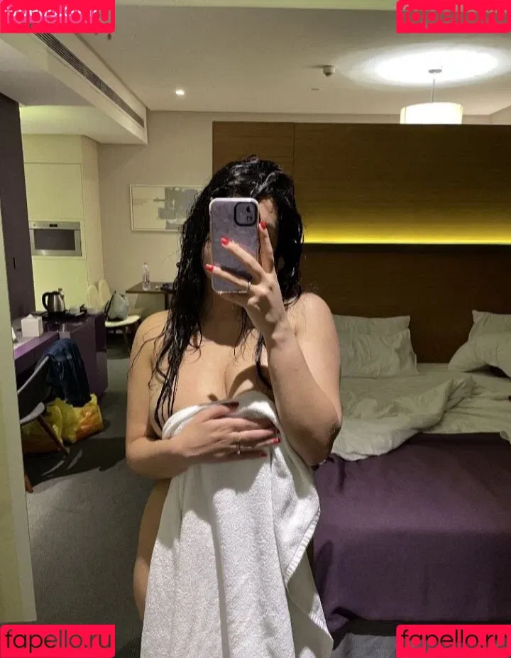Zeeba Kalan Onlyfans Photo Gallery 