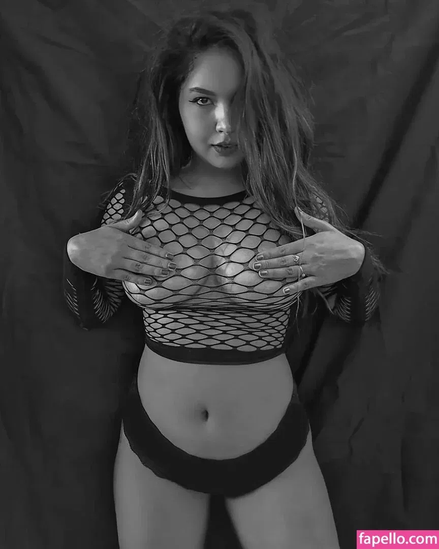 Zeeba Kalan Onlyfans Photo Gallery 