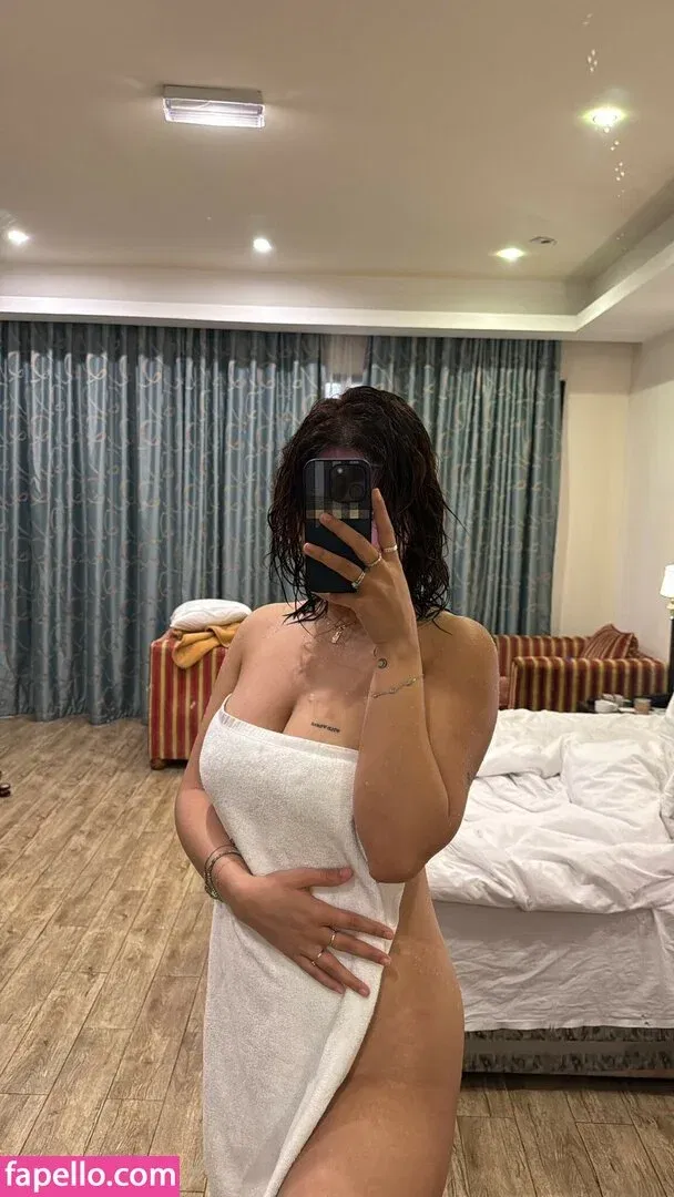 Zeeba Kalan Onlyfans Photo Gallery 