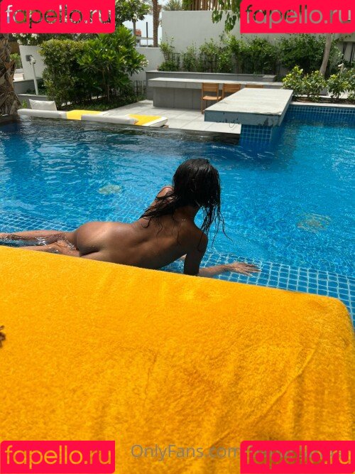 Bahar Candan Onlyfans Photo Gallery 