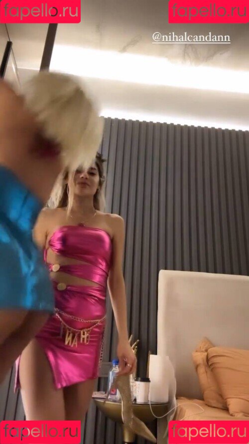 Bahar Candan Onlyfans Photo Gallery 