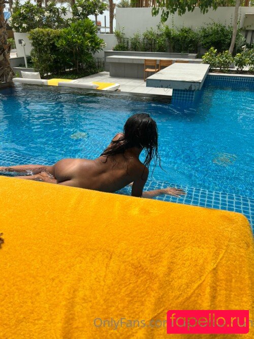 Bahar Candan Onlyfans Photo Gallery 