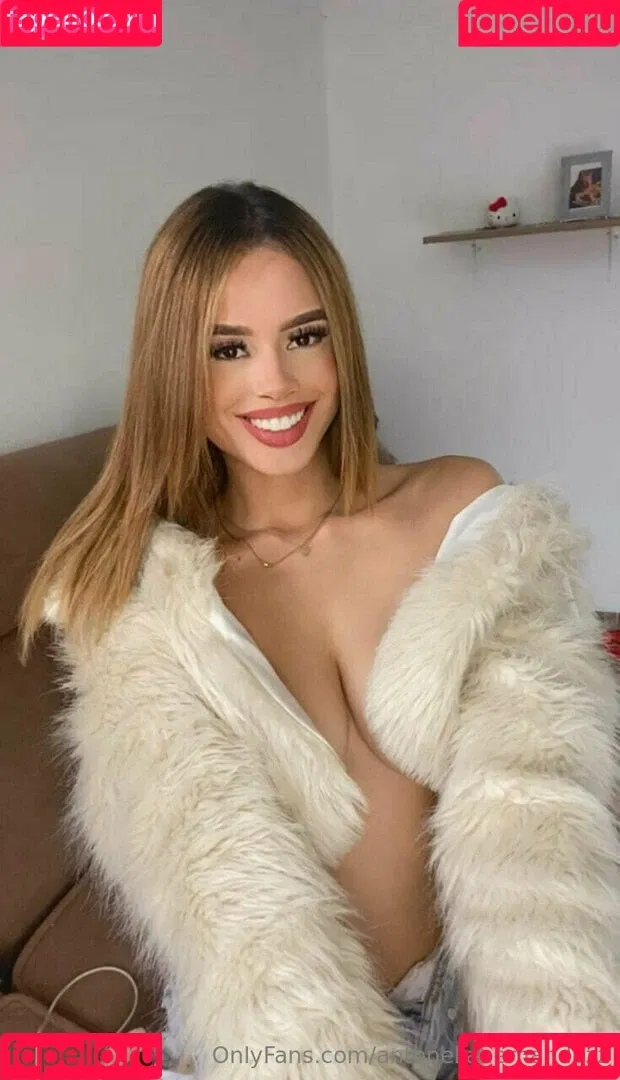 antonellahernandezz Onlyfans Photo Gallery 