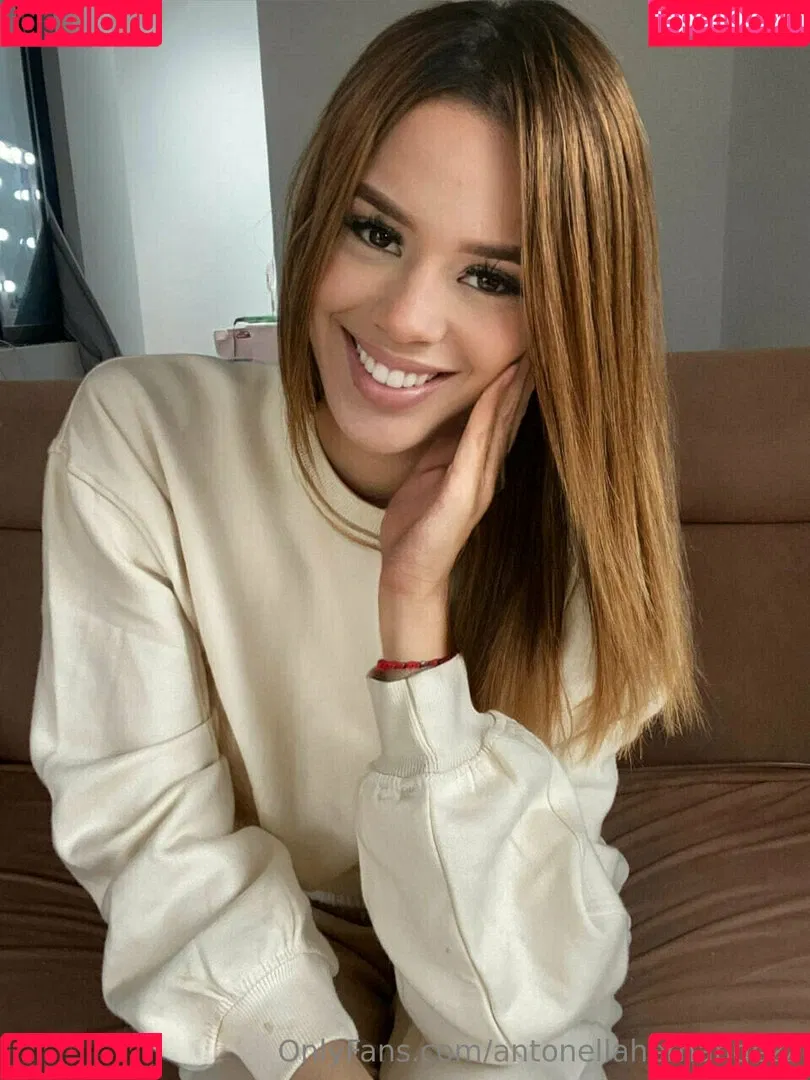 antonellahernandezz Onlyfans Photo Gallery 