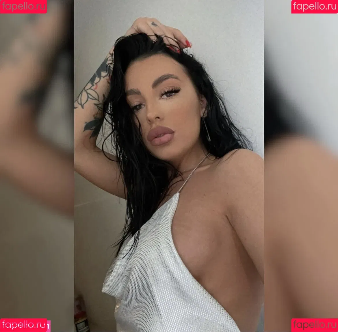 claudiroxa Onlyfans Photo Gallery 