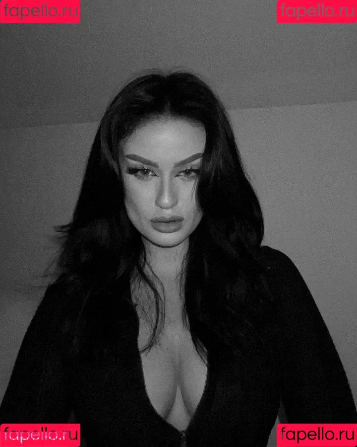 claudiroxa Onlyfans Photo Gallery 