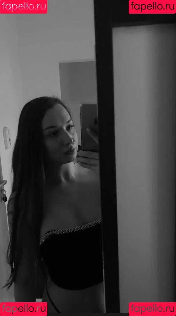 claudiroxa Onlyfans Photo Gallery 