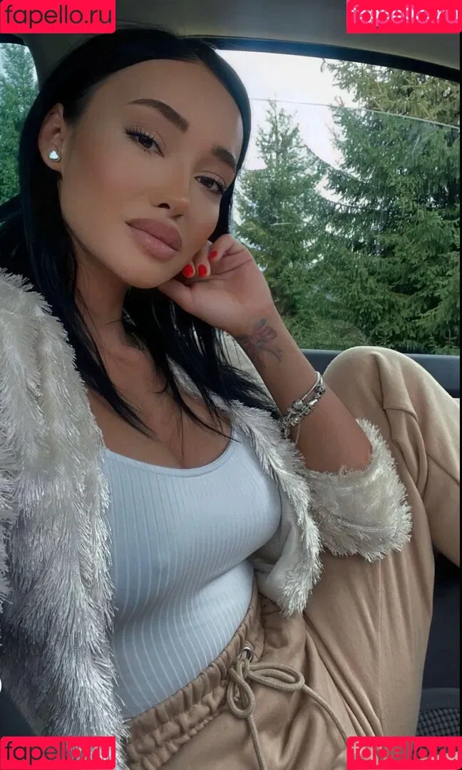 claudiroxa Onlyfans Photo Gallery 