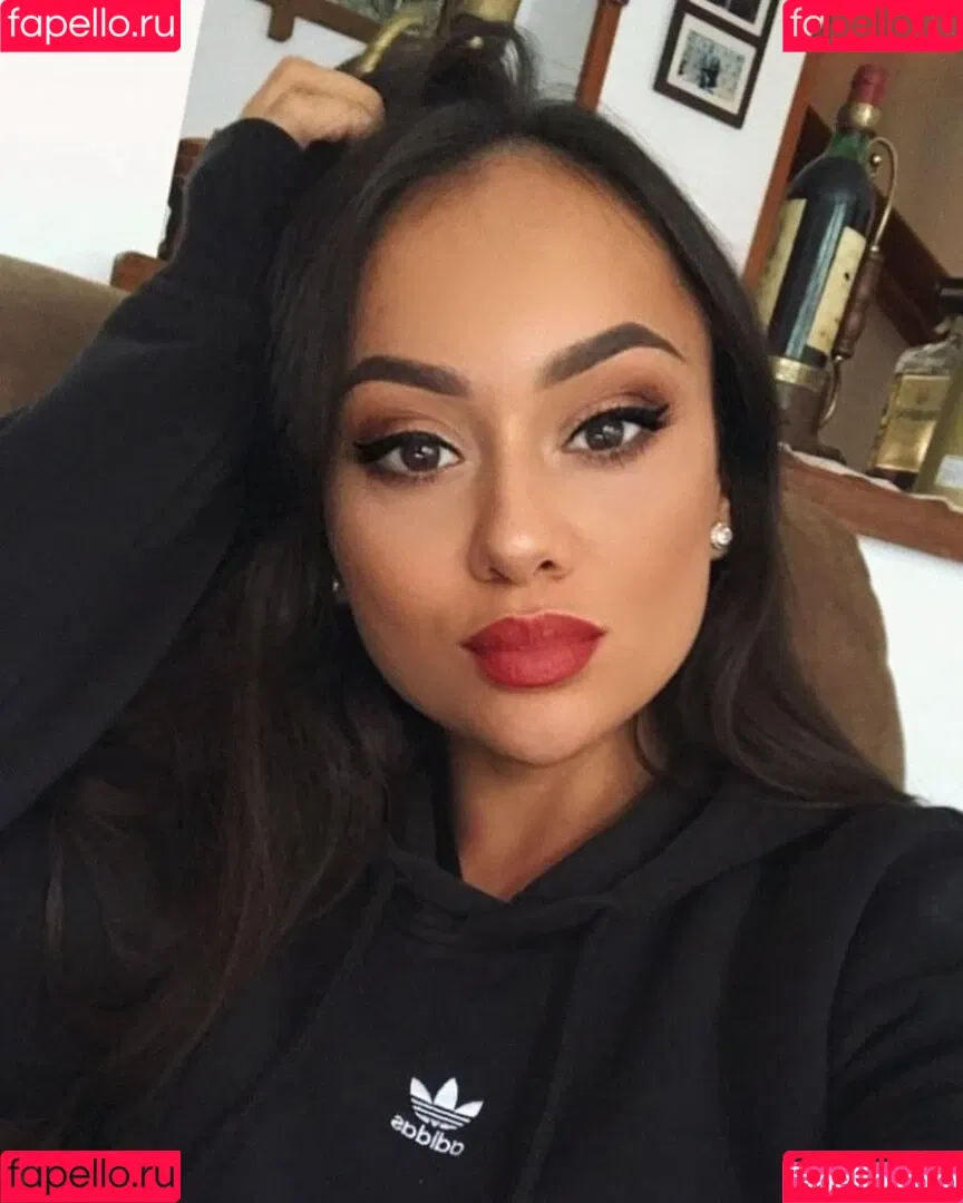 claudiroxa Onlyfans Photo Gallery 