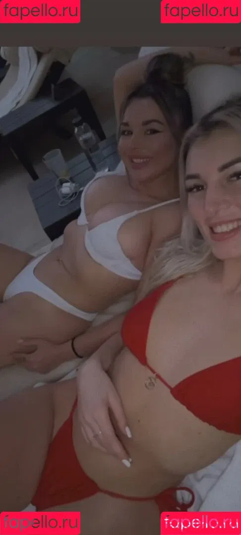 claudiroxa Onlyfans Photo Gallery 