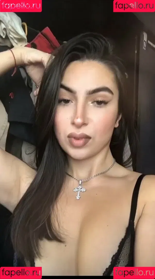 claudiroxa Onlyfans Photo Gallery 