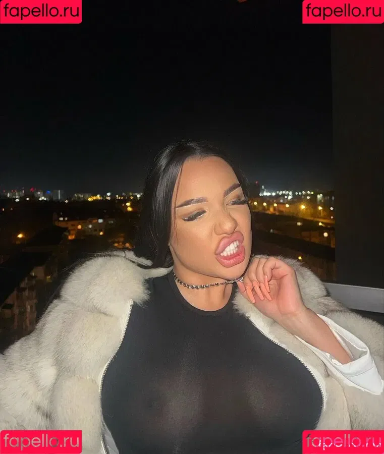 claudiroxa Onlyfans Photo Gallery 
