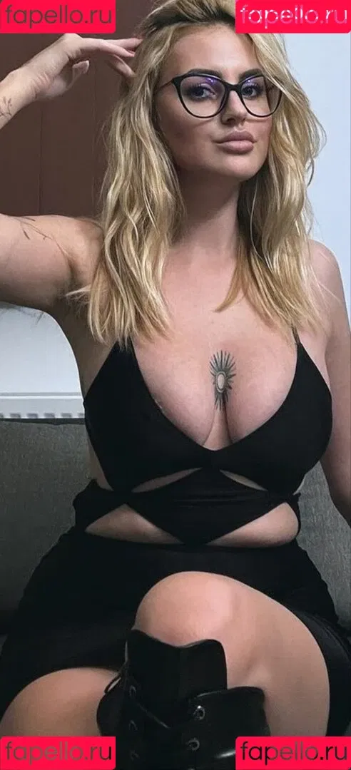 claudiroxa Onlyfans Photo Gallery 
