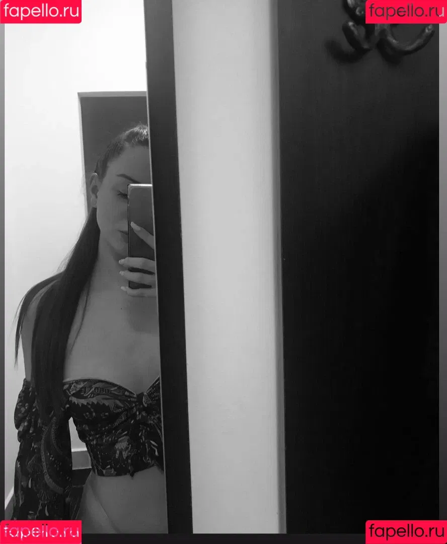 claudiroxa Onlyfans Photo Gallery 
