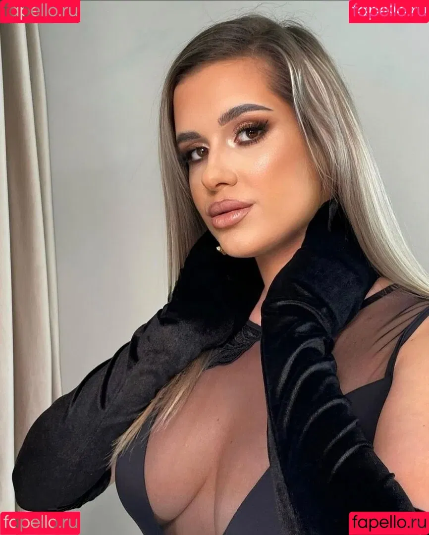 claudiroxa Onlyfans Photo Gallery 