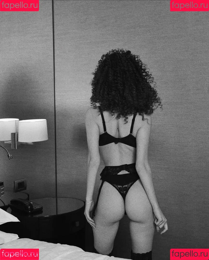 claudiroxa Onlyfans Photo Gallery 