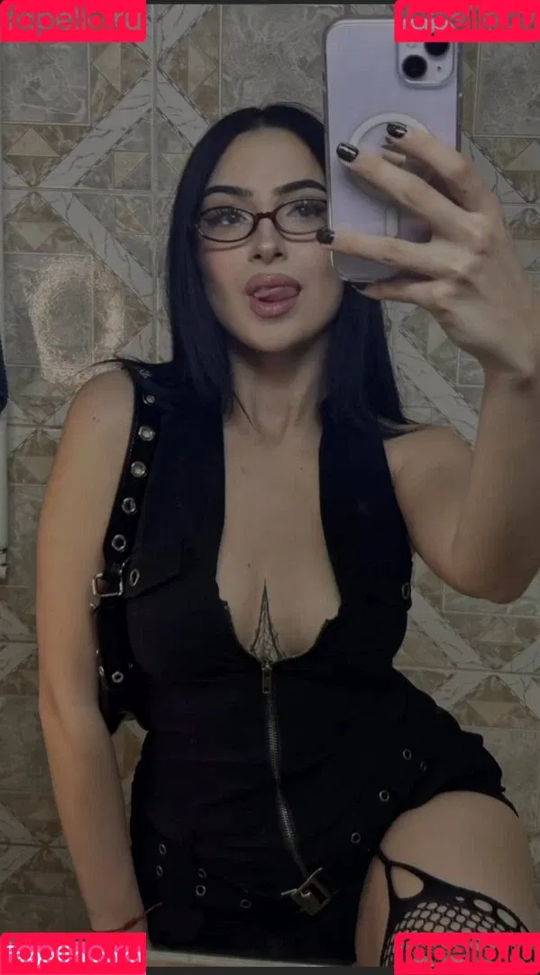 claudiroxa Onlyfans Photo Gallery 