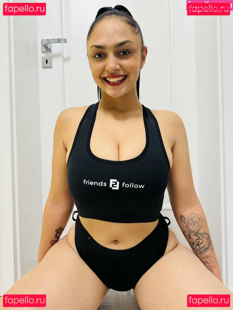 claudiroxa Onlyfans Photo Gallery 