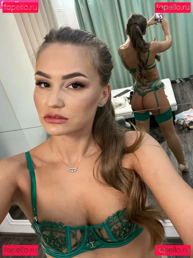 claudiroxa Onlyfans Photo Gallery 