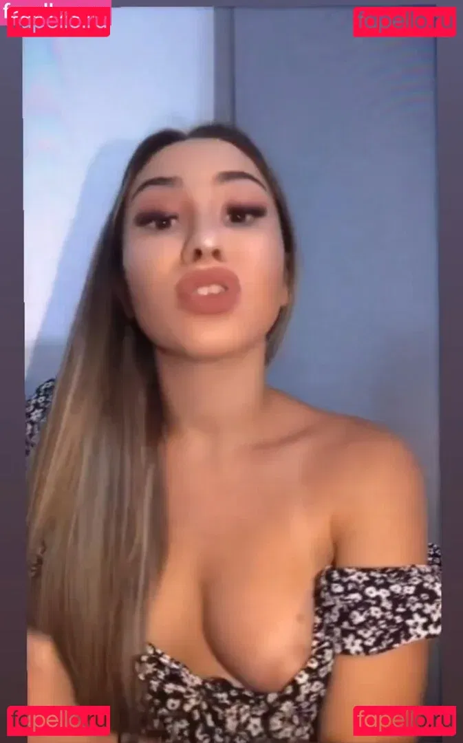 claudiroxa Onlyfans Photo Gallery 