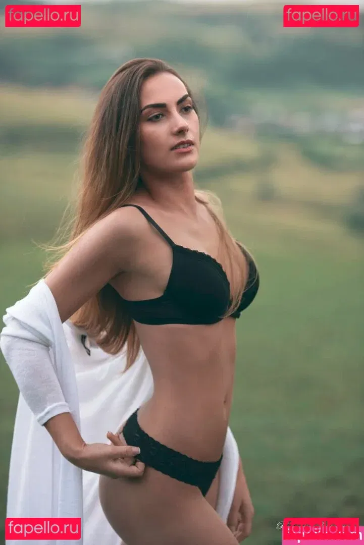 claudiroxa Onlyfans Photo Gallery 