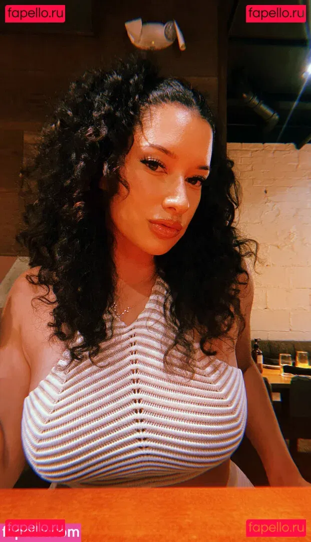 Nikki Blades Onlyfans Photo Gallery 