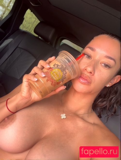 Nikki Blades Nude Onlyfans Photo 31