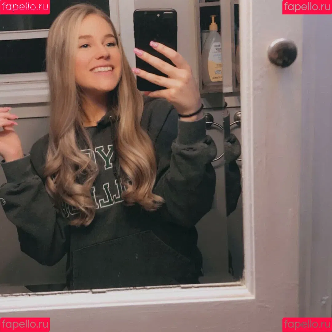 Alyssa Bryanne Onlyfans Photo Gallery 