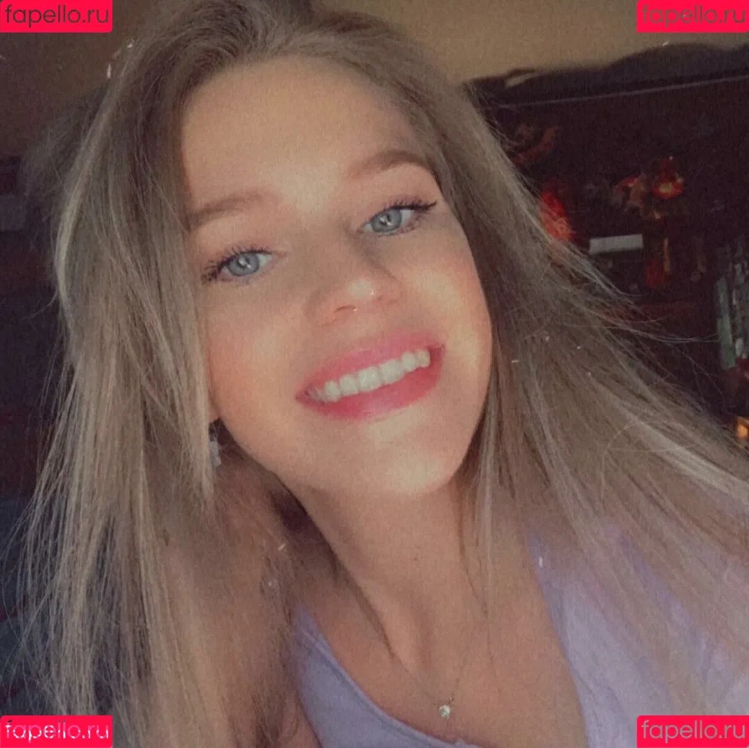 Alyssa Bryanne Onlyfans Photo Gallery 