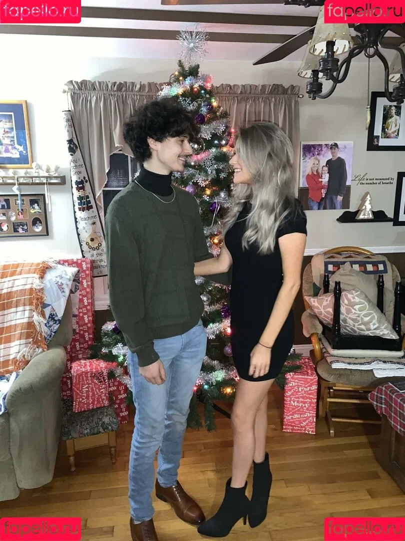 Alyssa Bryanne Onlyfans Photo Gallery 