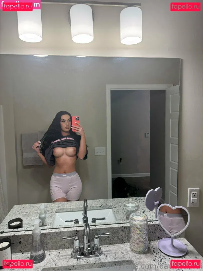 badbitchhai Onlyfans Photo Gallery 