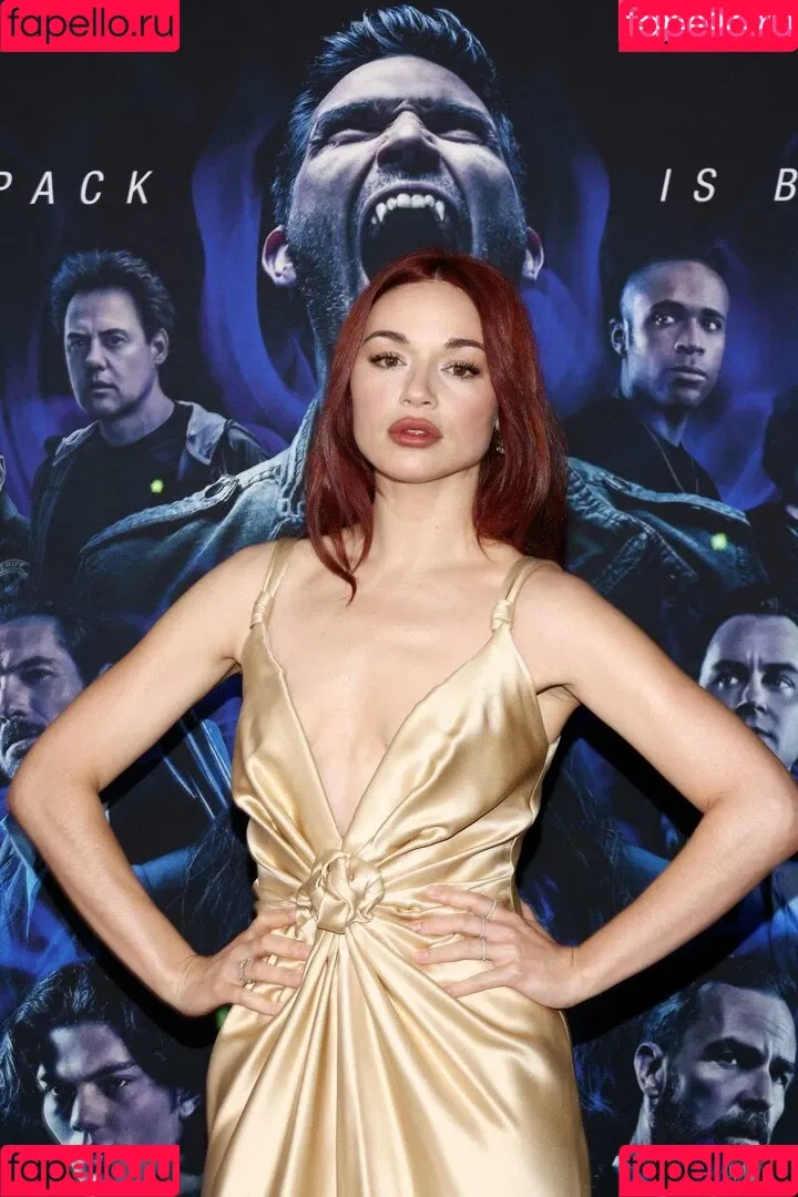 Crystal Reed Onlyfans Photo Gallery 