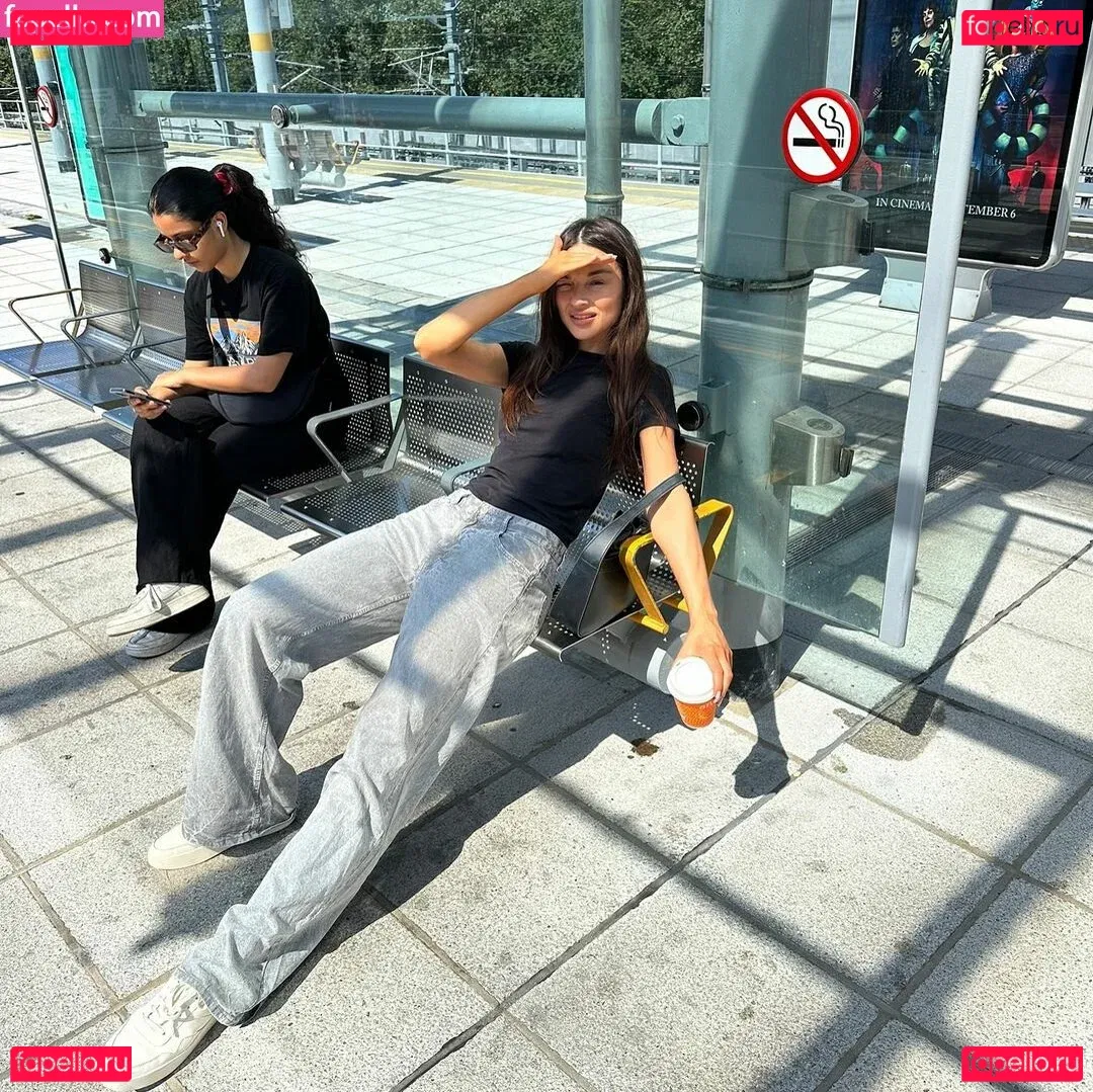 Crystal Reed Onlyfans Photo Gallery 