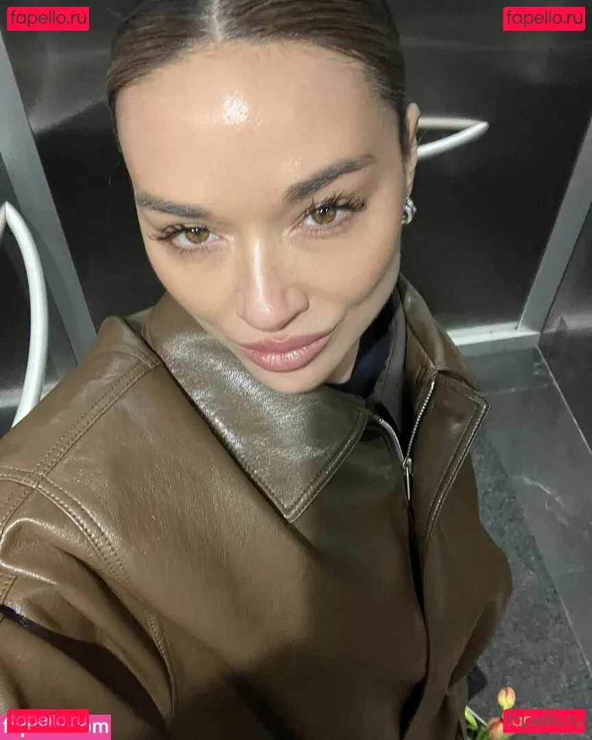 Crystal Reed Onlyfans Photo Gallery 